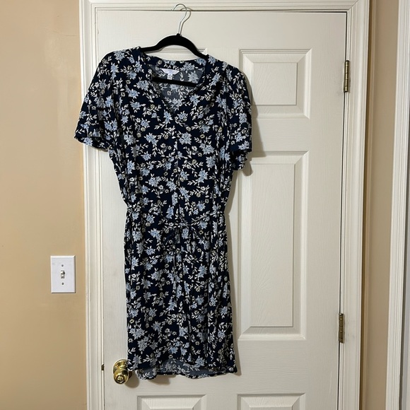 Dresses & Skirts - Floral dress​